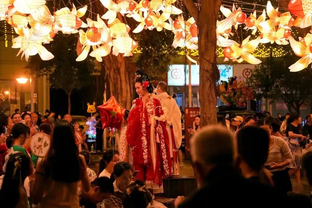 デヤンは国内トップ10にランクインしています！孔子廟の大晦日イベントは「勝利」でした！